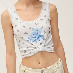 Truly Madly Deeply - Blue flower tank. Size M; NWT